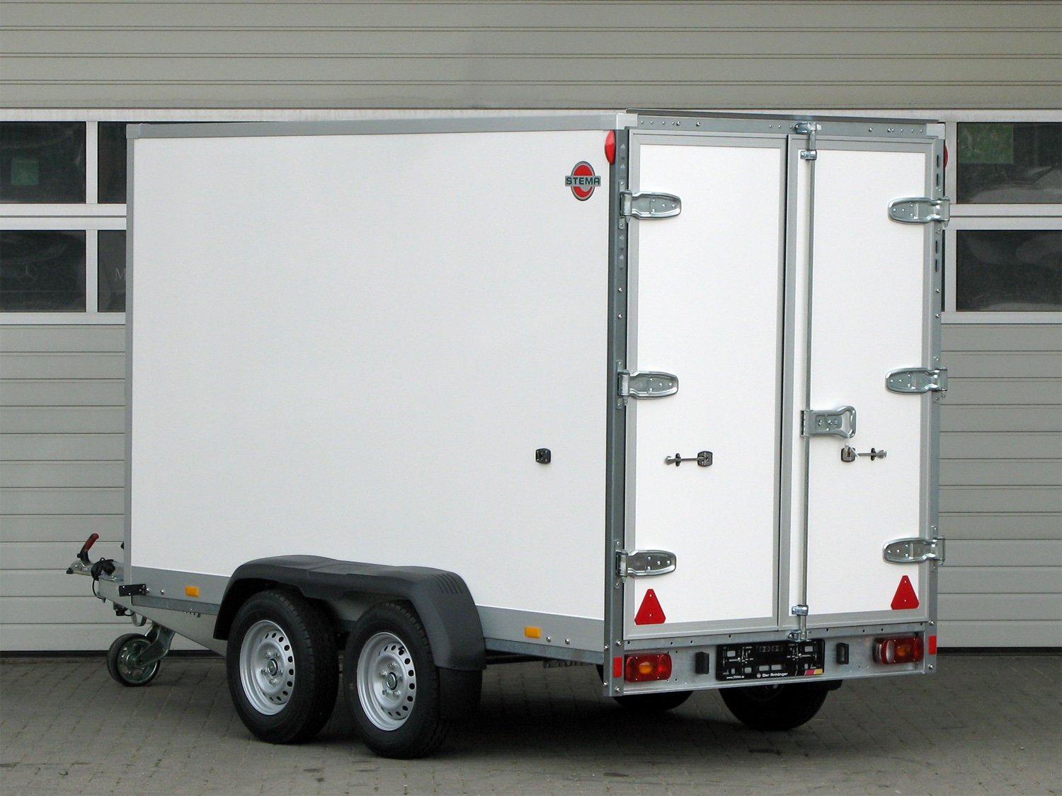STEMA STPK O2 20-30-15.2.P18.2 Flügeltüren - Kofferanhänger 2000 kg STEMA STPK O2 20-30-15.2.P18.2 Flügeltüren - Kofferanhänger 2000 kg – Bild 1
