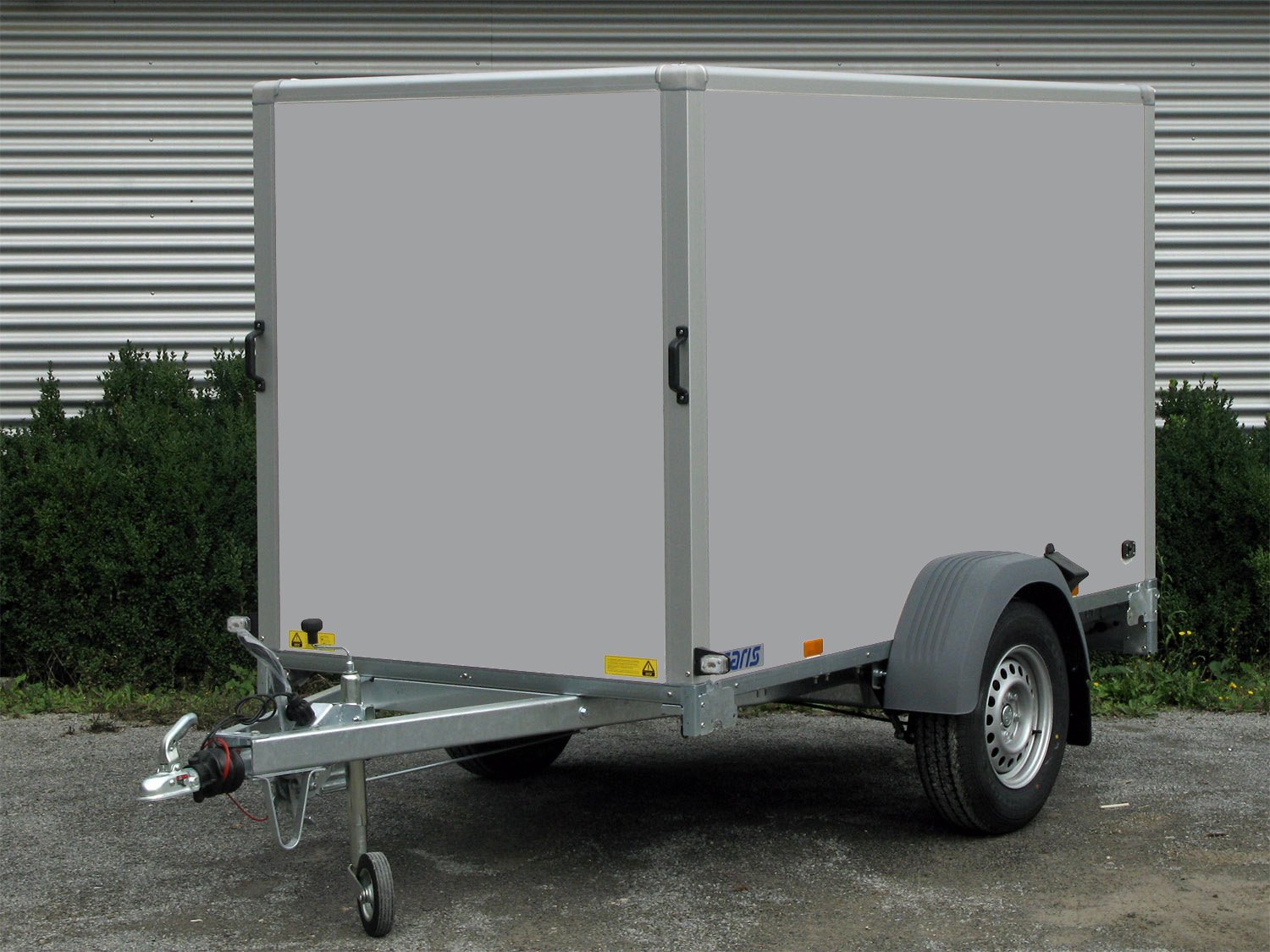 Saris GO 256-134-138-1350 Kofferanhänger - 1350 kg Saris GO 256-134-138-1350 Kofferanhänger - 1350 kg – Bild 1