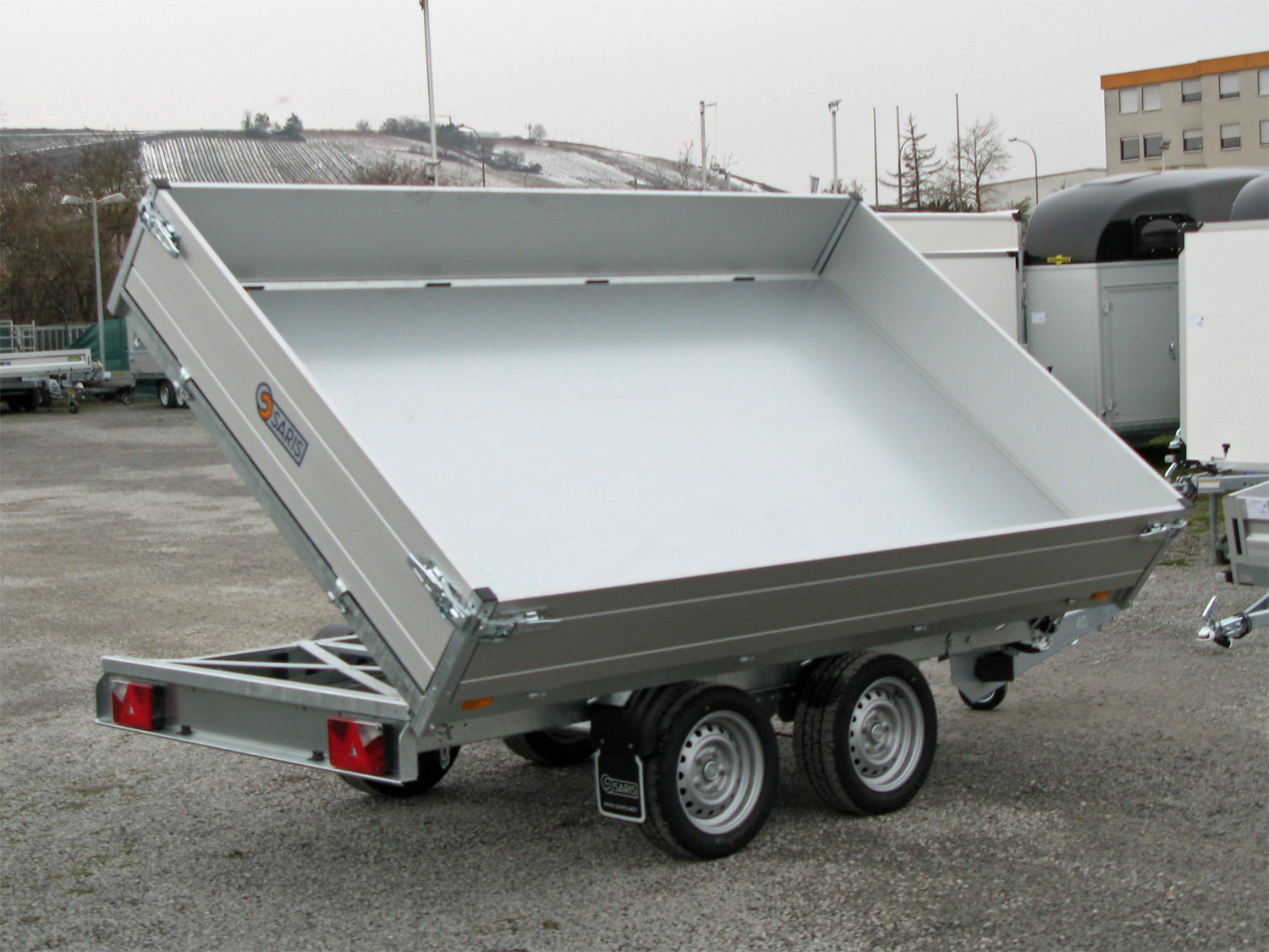 Saris K3-306-184-3500-2 - 3-Seiten-Kipper - 3500 kg Saris K3-306-184-3500-2 - 3-Seiten-Kipper - 3500 kg – Bild 1